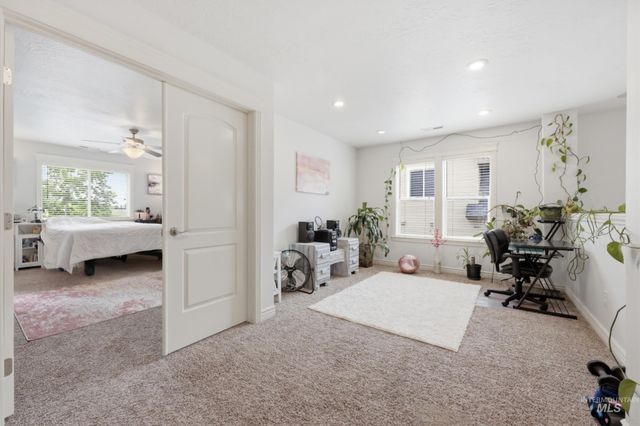 9973 W Arabian Dr, Boise, ID 83709
