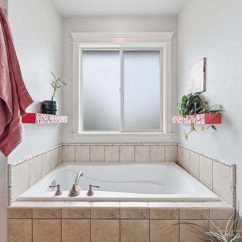 9973 W Arabian Dr, Boise, ID 83709