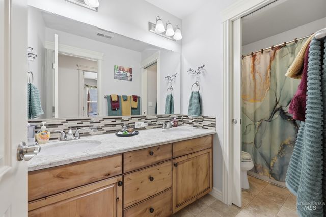 9973 W Arabian Dr, Boise, ID 83709