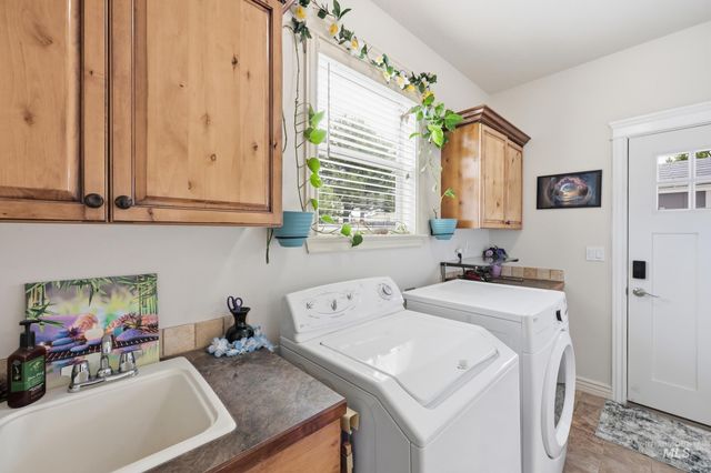 9973 W Arabian Dr, Boise, ID 83709