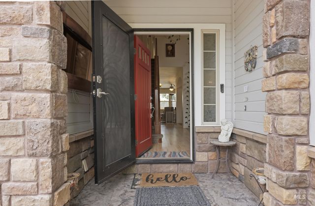 9973 W Arabian Dr, Boise, ID 83709