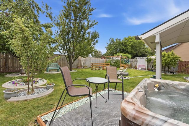 9973 W Arabian Dr, Boise, ID 83709