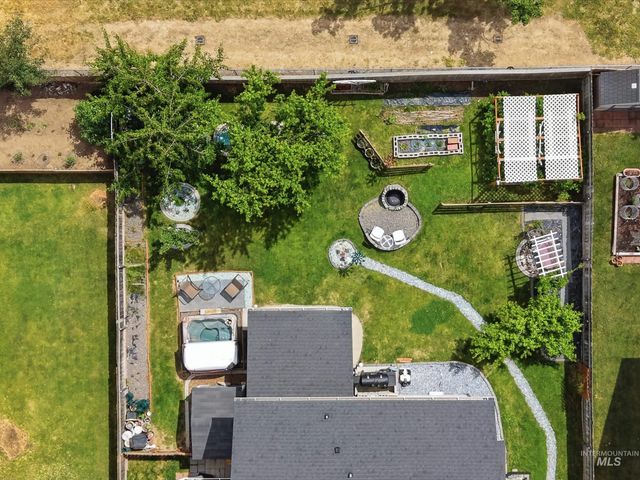 9973 W Arabian Dr, Boise, ID 83709