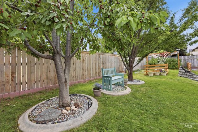 9973 W Arabian Dr, Boise, ID 83709