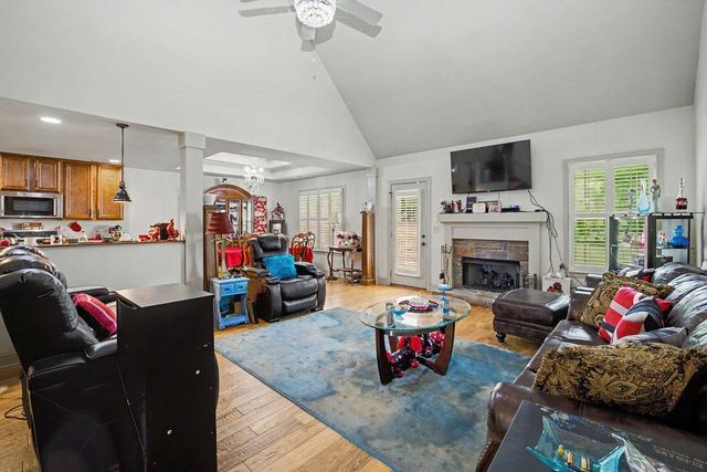 102 Brookstone Drive, Carrollton, GA 30116
