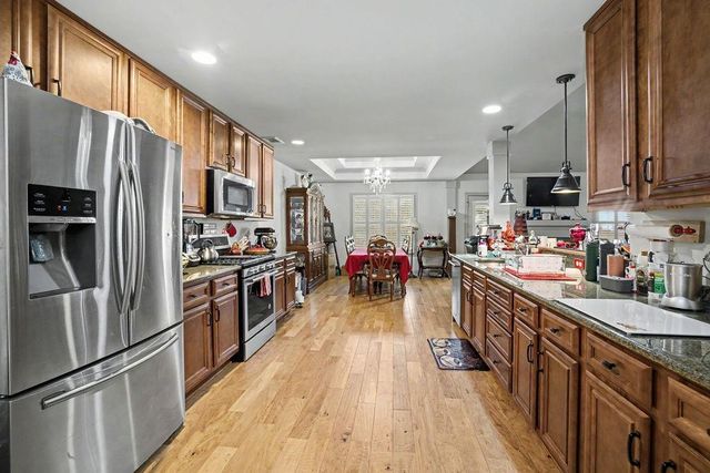 102 Brookstone Drive, Carrollton, GA 30116