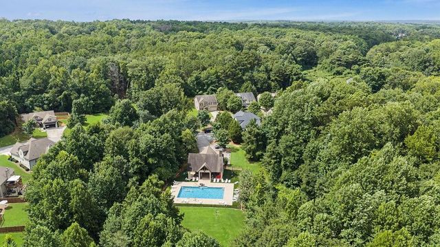 102 Brookstone Drive, Carrollton, GA 30116