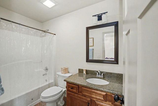 102 Brookstone Drive, Carrollton, GA 30116