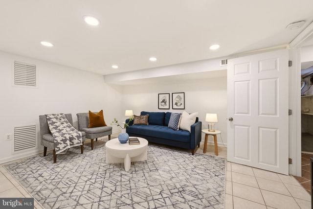 1346 SOMERSET PL NW, Washington, DC 20011