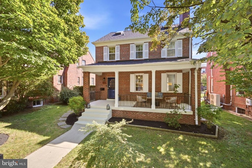 1346 SOMERSET PL NW, Washington, DC 20011