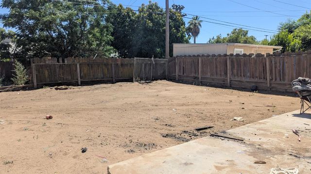 4576 E Balch Avenue, Fresno, CA 93702