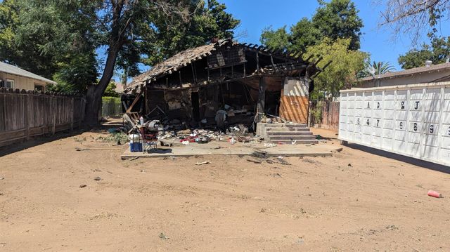 4576 E Balch Avenue, Fresno, CA 93702