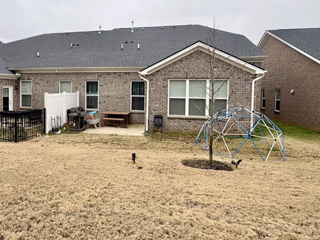 806 Sunset View Dr, Hermitage, TN 37076