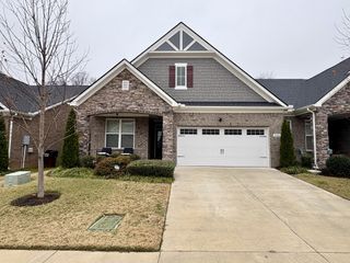 806 Sunset View Dr, Hermitage, TN 37076