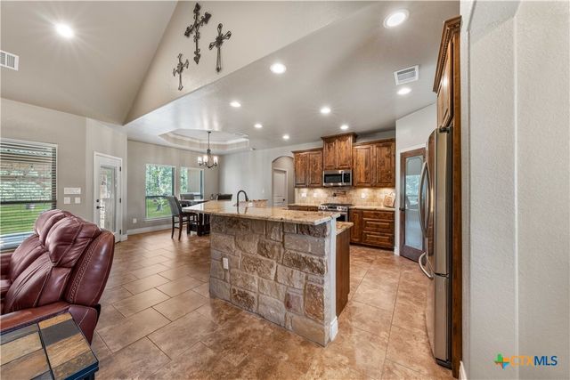 149 Cibolo Ridge Drive, La Vernia, TX 78121