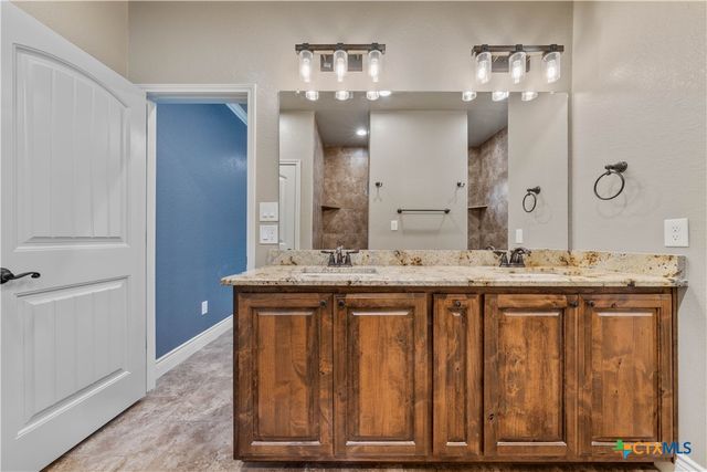 149 Cibolo Ridge Drive, La Vernia, TX 78121