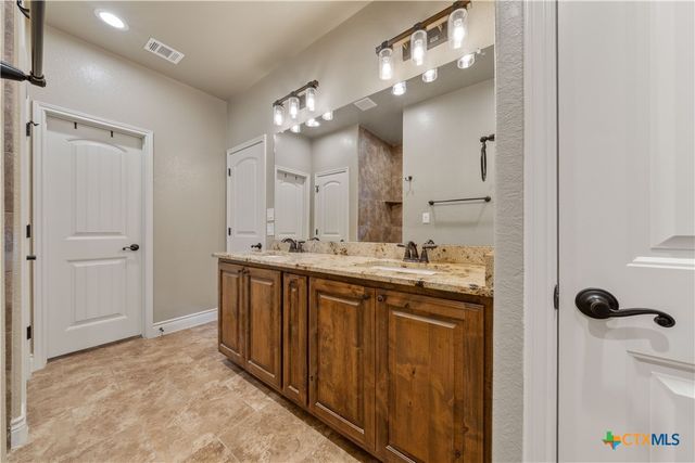 149 Cibolo Ridge Drive, La Vernia, TX 78121