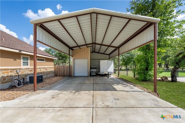 149 Cibolo Ridge Drive, La Vernia, TX 78121