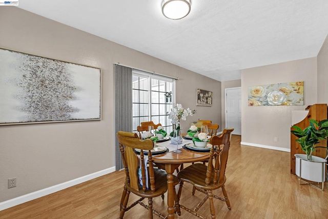523 Evelyn Ln, Hayward, CA 94544