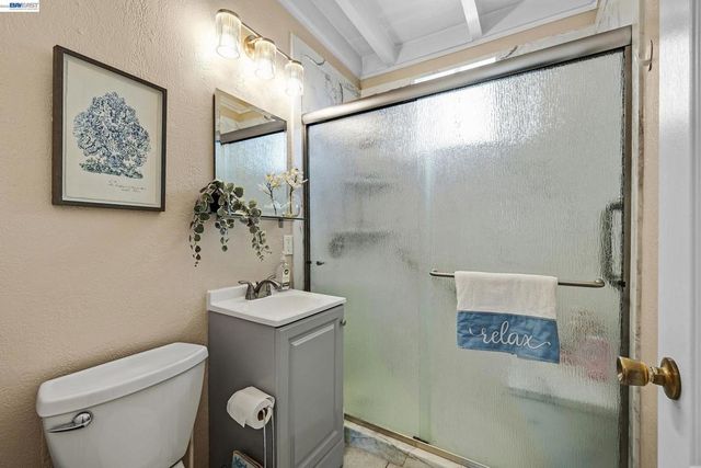 523 Evelyn Ln, Hayward, CA 94544