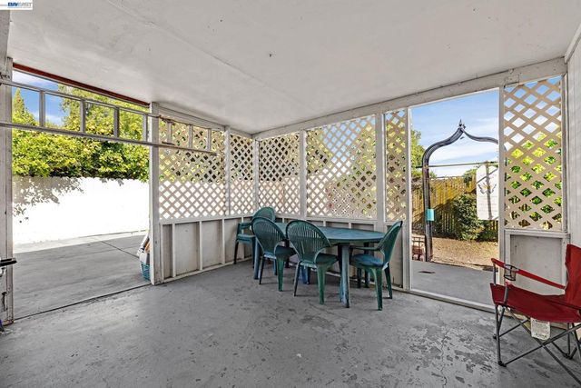 523 Evelyn Ln, Hayward, CA 94544