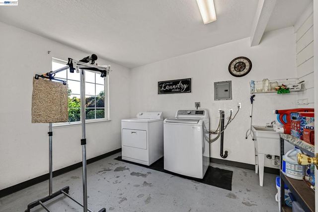 523 Evelyn Ln, Hayward, CA 94544