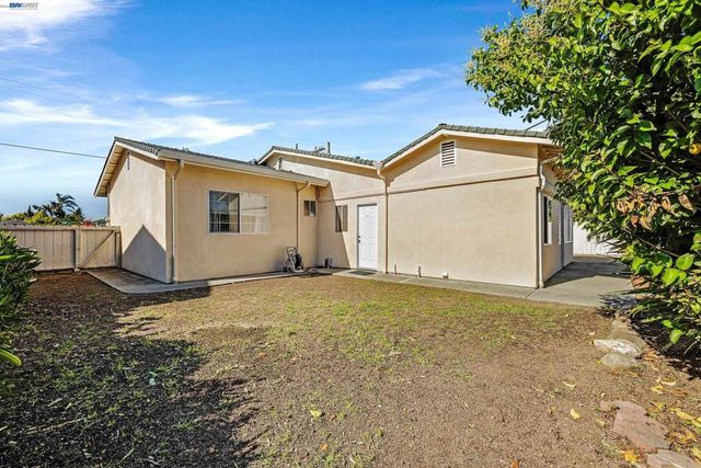 523 Evelyn Ln, Hayward, CA 94544
