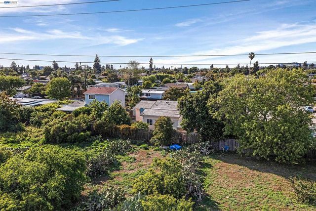 523 Evelyn Ln, Hayward, CA 94544