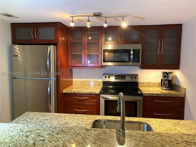4530 SW 68th Ct Cir 32-6, Miami, FL 33155