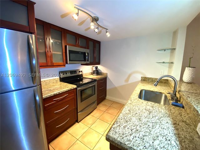 4530 SW 68th Ct Cir 32-6, Miami, FL 33155
