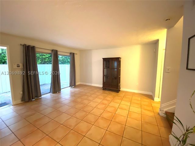 4530 SW 68th Ct Cir 32-6, Miami, FL 33155