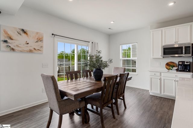 8 Wiltshire Circle, Easley, SC 29642