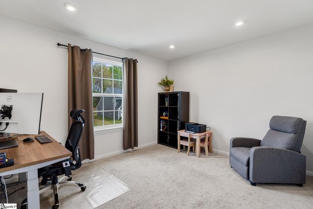 8 Wiltshire Circle, Easley, SC 29642