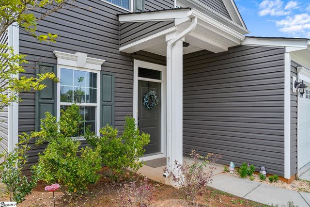 8 Wiltshire Circle, Easley, SC 29642