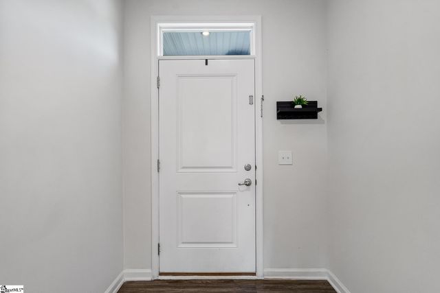 8 Wiltshire Circle, Easley, SC 29642