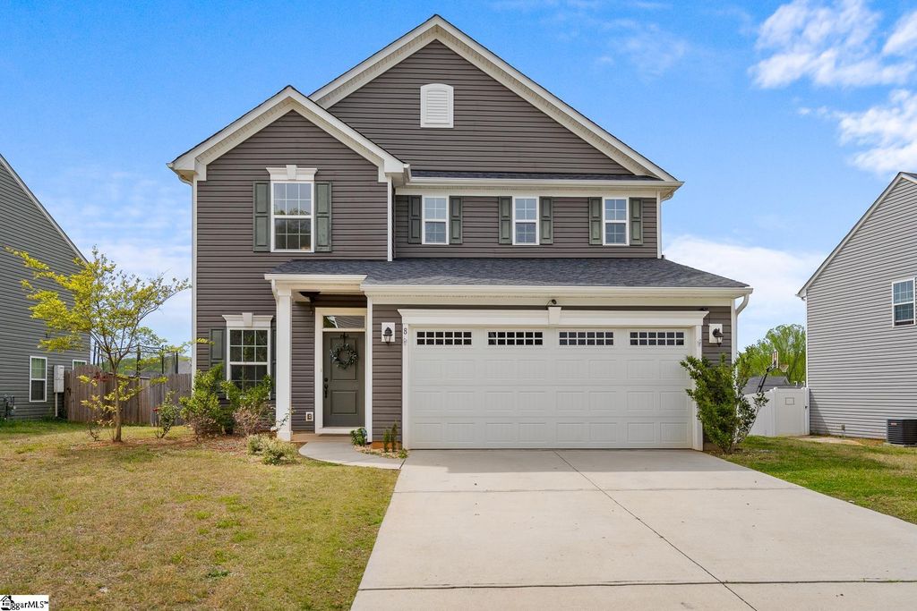8 Wiltshire Circle, Easley, SC 29642