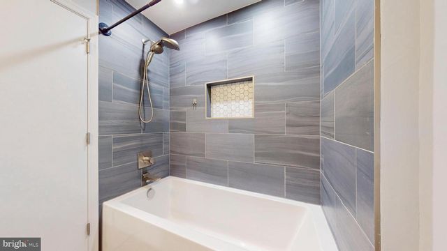 5705 HERITAGE HILL CT, Alexandria, VA 22310