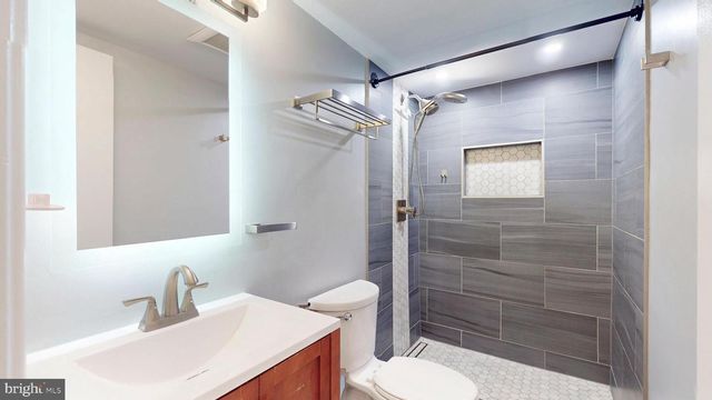 5705 HERITAGE HILL CT, Alexandria, VA 22310