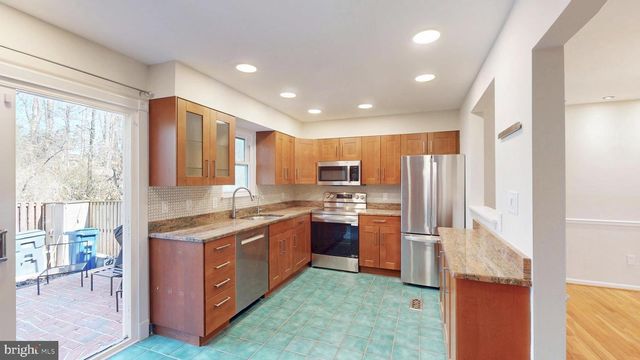 5705 HERITAGE HILL CT, Alexandria, VA 22310