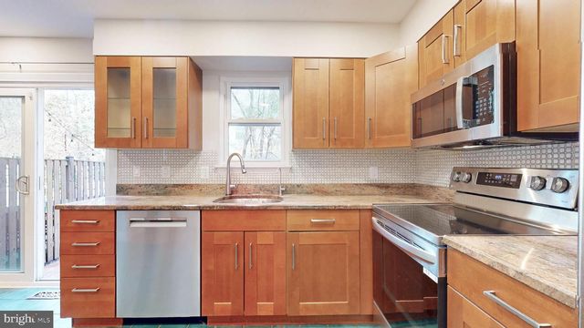 5705 HERITAGE HILL CT, Alexandria, VA 22310