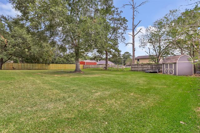 5004 Atascosito Drive, Liberty, TX 77575