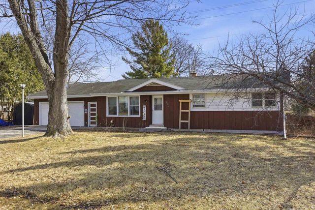 1965 LYNN DRIVE, Neenah, WI 54956