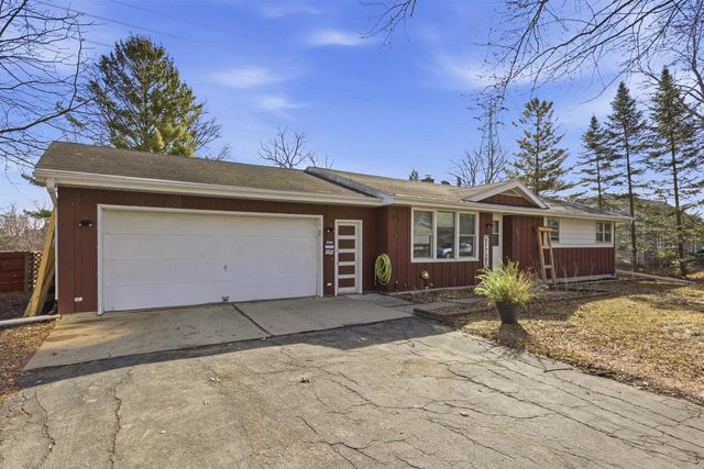 1965 LYNN DRIVE, Neenah, WI 54956