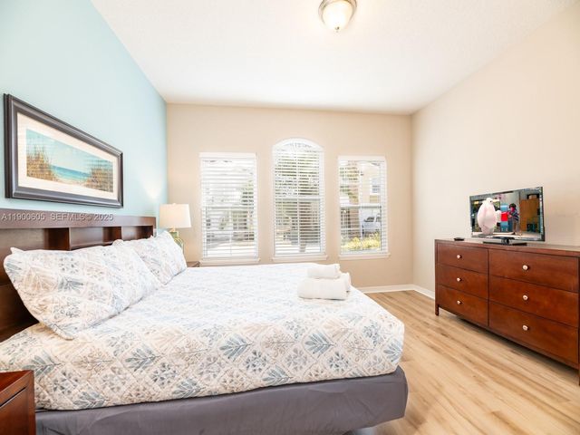 4635 Terrasonesta Drive, Davenport, FL 33837