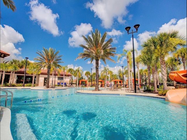4635 Terrasonesta Drive, Davenport, FL 33837