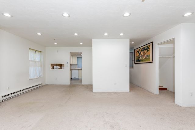 22 Old Stone Way 22, Weymouth, MA 02189
