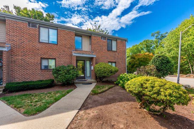 22 Old Stone Way 22, Weymouth, MA 02189