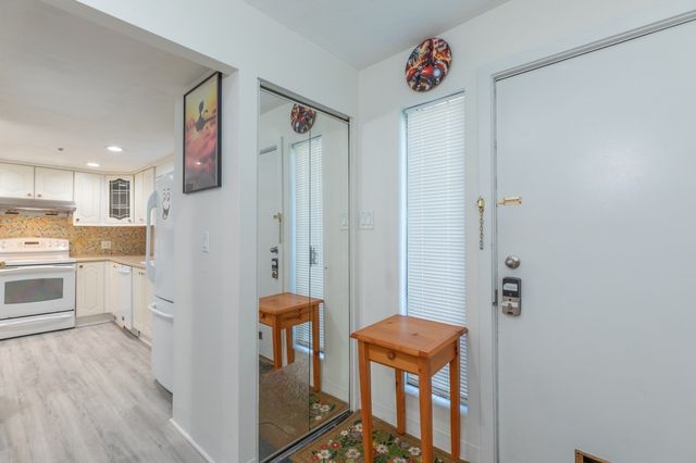 22 Old Stone Way 22, Weymouth, MA 02189