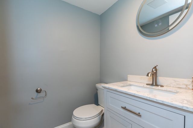 22 Old Stone Way 22, Weymouth, MA 02189