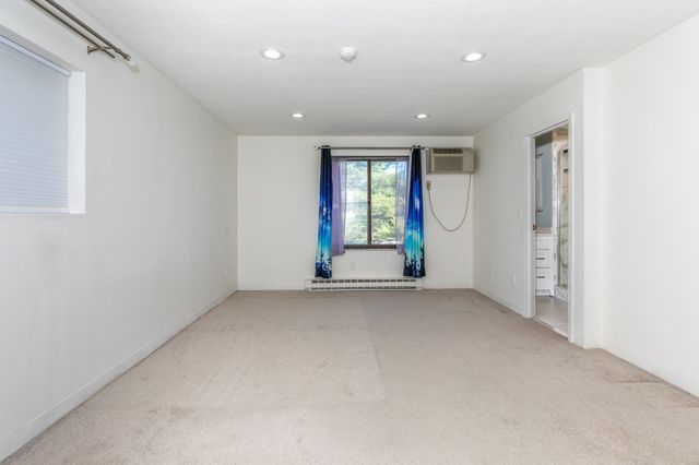 22 Old Stone Way 22, Weymouth, MA 02189